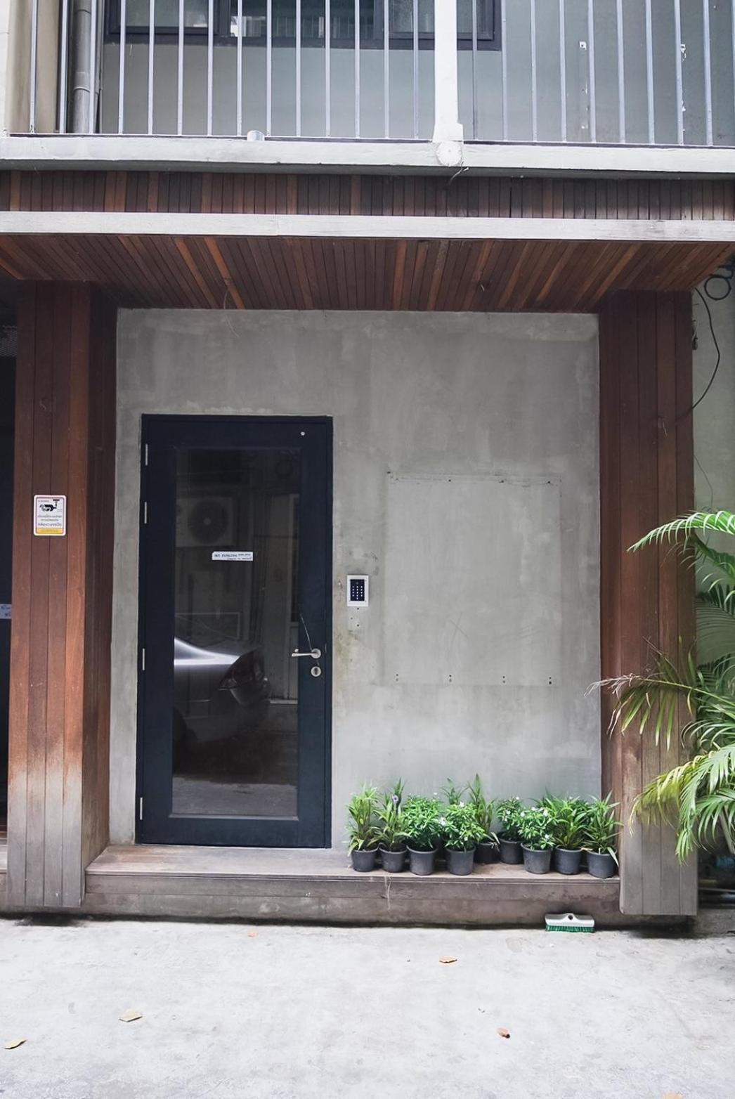 Z โกอินน์ สีลม - สถานีรถไฟฟ้าเซนต์หลุยส์ Go Inn Silom Bangkok Buitenkant foto